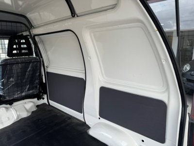 Piaggio Porter Furgone Blind Van elettrico (13)