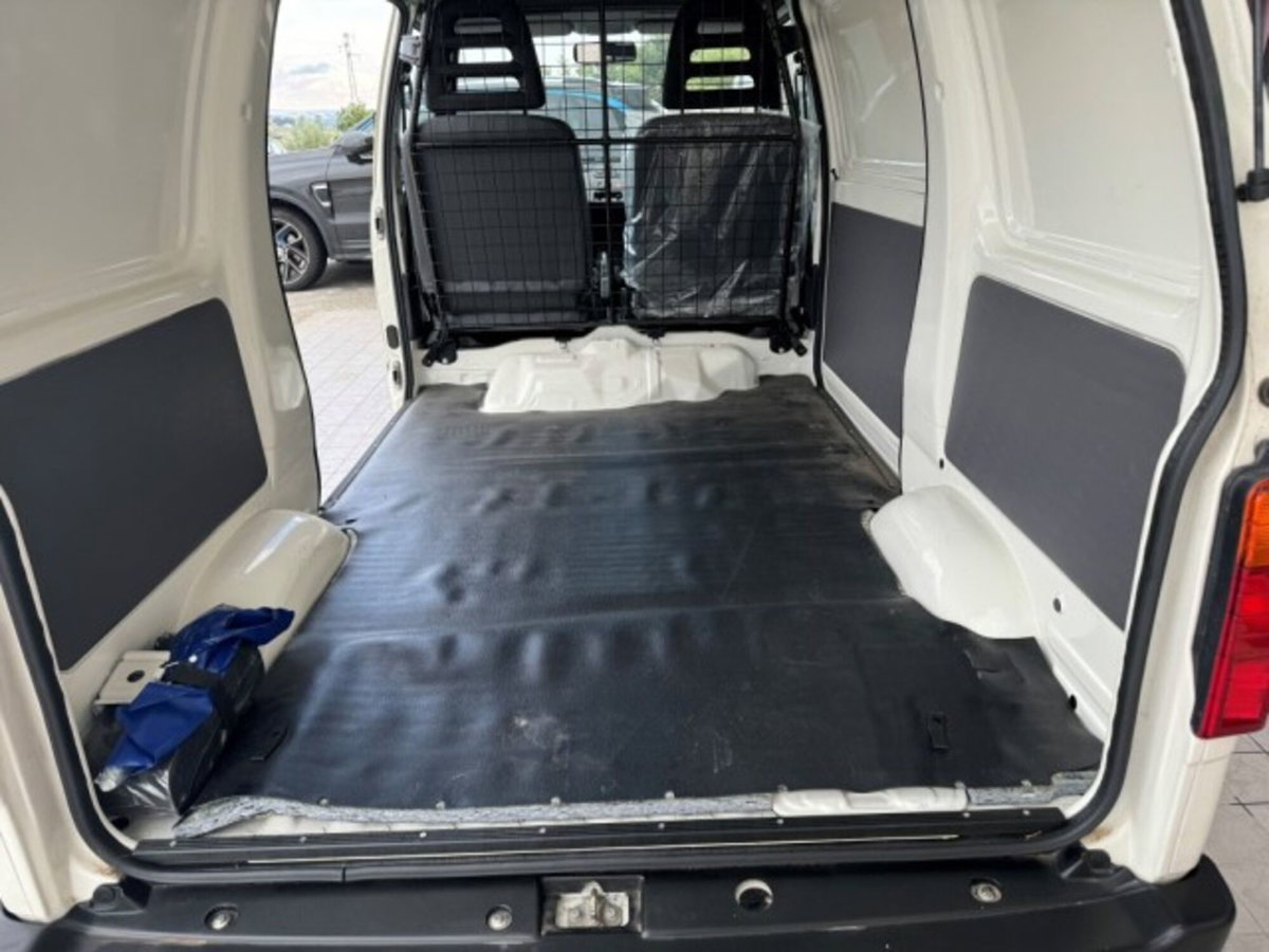 Piaggio Porter Furgone Blind Van elettrico (16)
