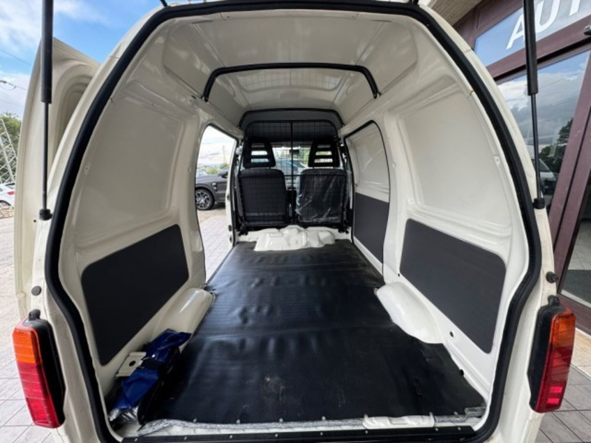 Piaggio Porter Furgone Blind Van elettrico (17)