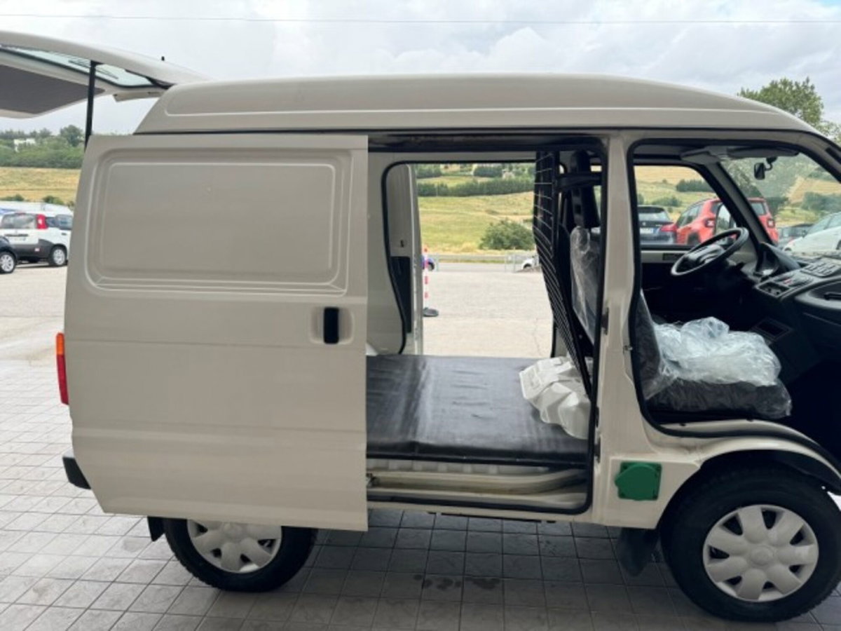 Piaggio Porter Furgone Blind Van elettrico (18)