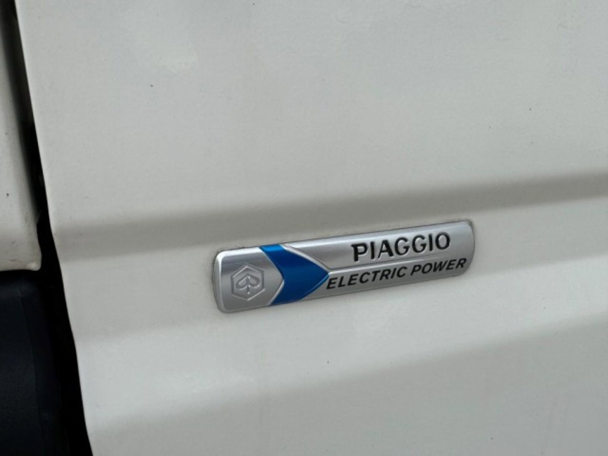Piaggio Porter Furgone Blind Van elettrico (4)