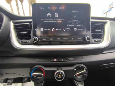 Kia Stonic 1.0 t-gdi mhev Urban 100cv mt (14)