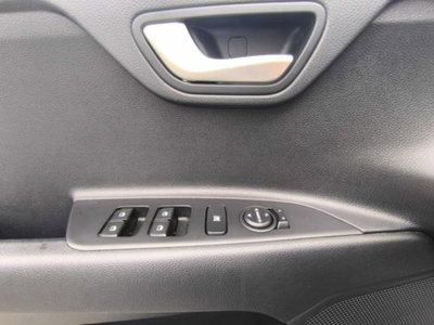 Kia Stonic 1.0 t-gdi mhev Urban 100cv mt (18)