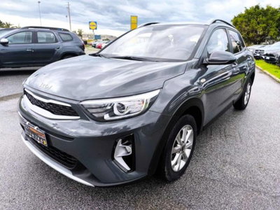 Kia Stonic 1.0 t-gdi mhev Urban 100cv mt (2)