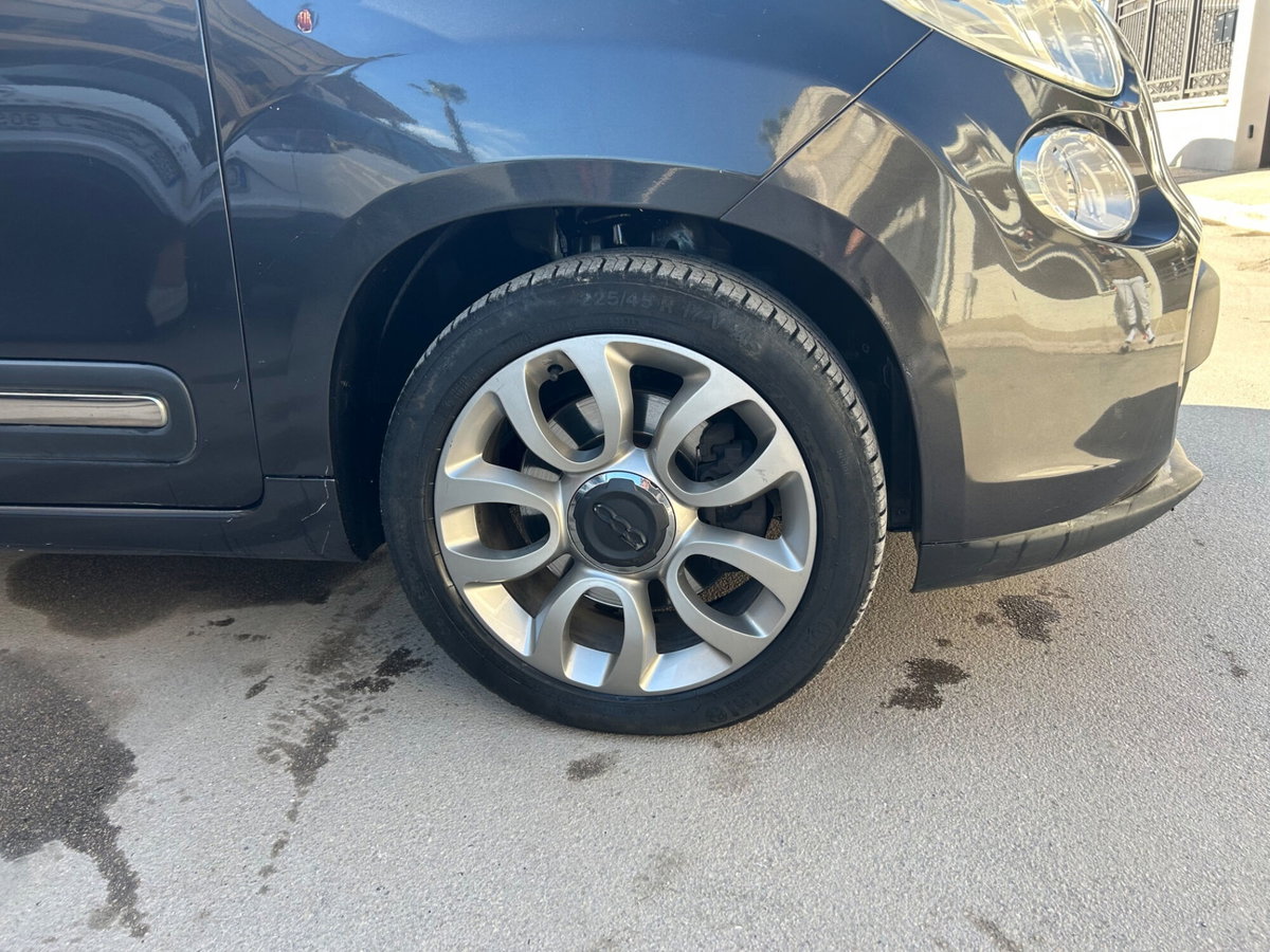 Fiat 500L Living 1.6 Multijet 120 CV Lounge (5)