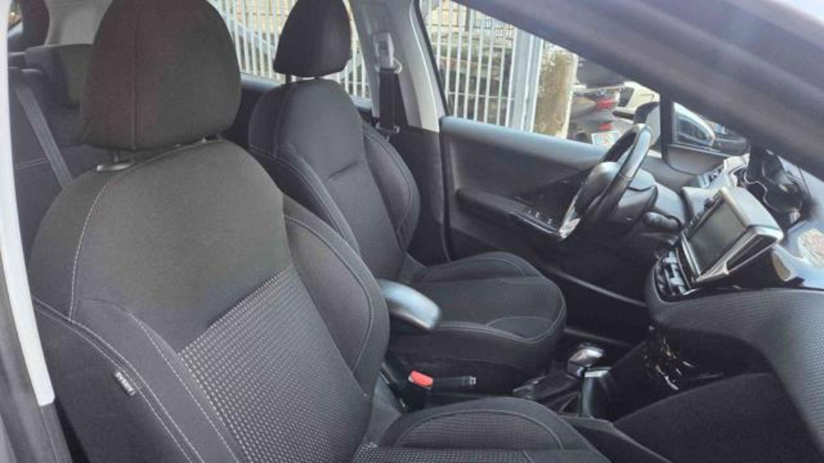 Peugeot 208 BlueHDi 100 Stop&Start 5 porte Allure (10)