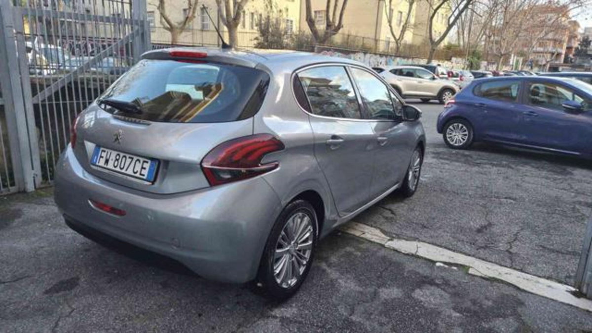 Peugeot 208 BlueHDi 100 Stop&Start 5 porte Allure (4)