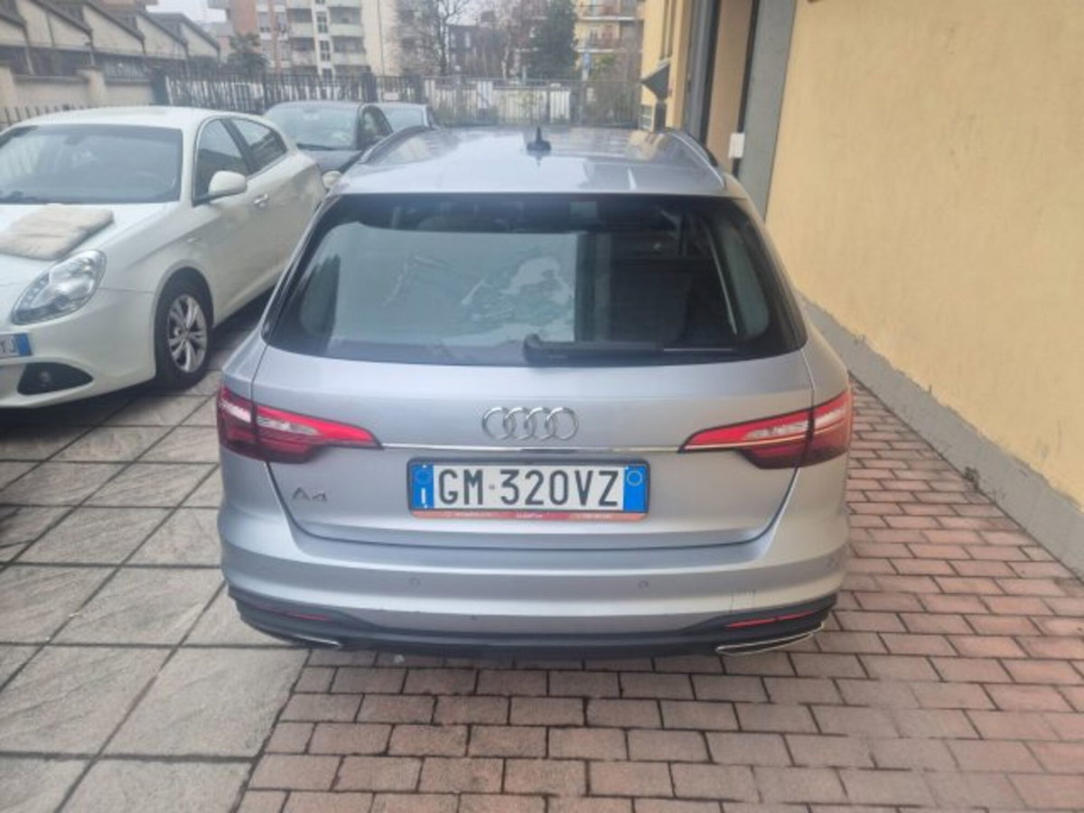 Audi A4 Avant 35 TDI/163 CV S tronic Business Advanced
