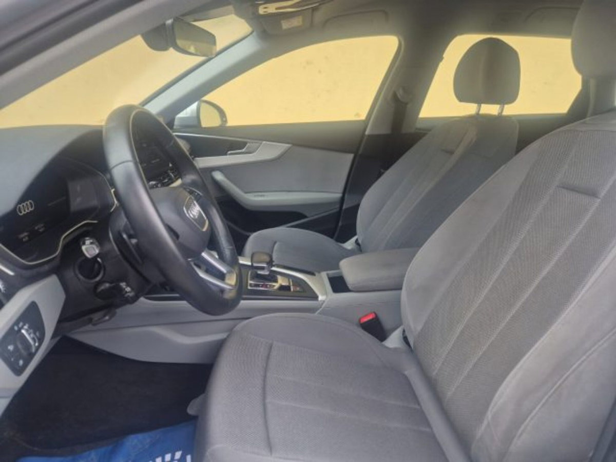 Audi A4 Avant 35 TDI/163 CV S tronic Business Advanced (2)