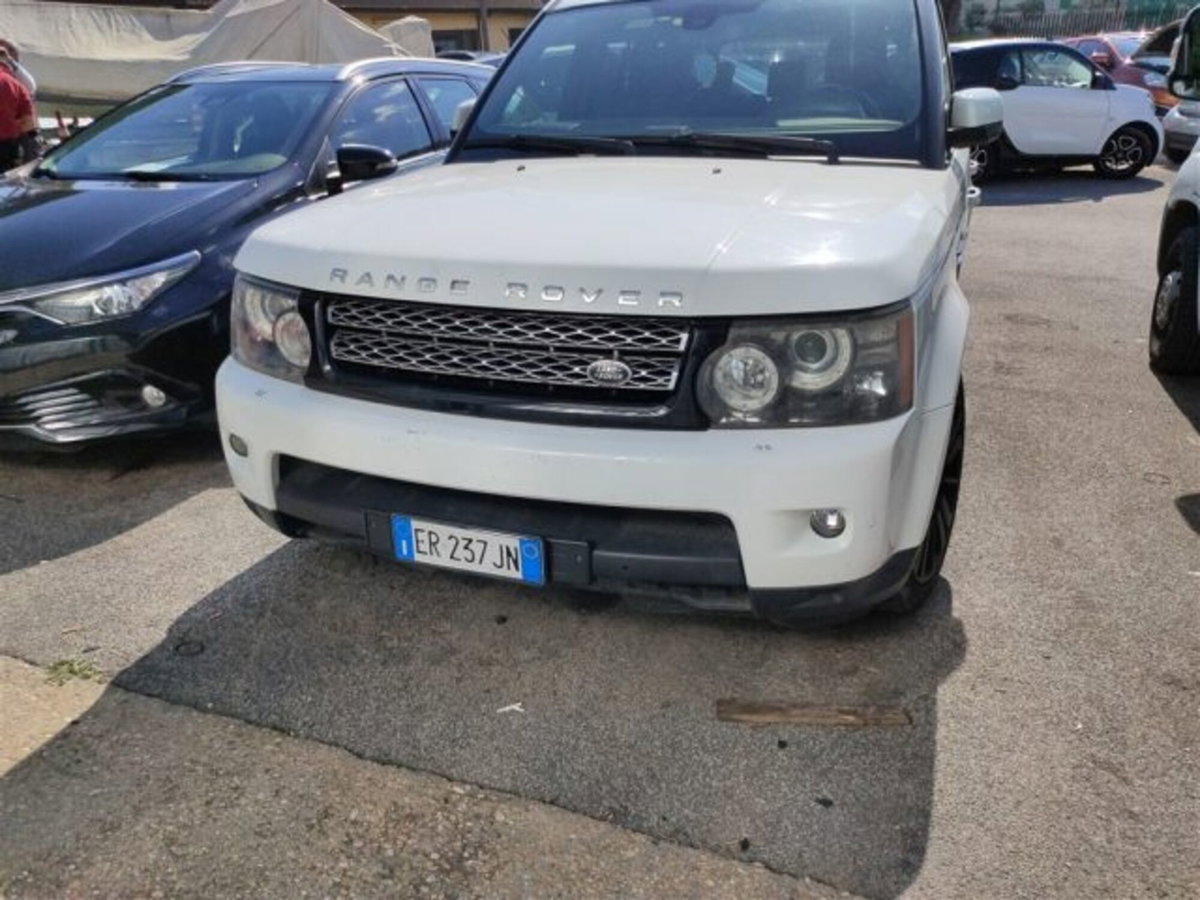 Land Rover Range Rover Sport 3.0 SDV6 HSE (2)