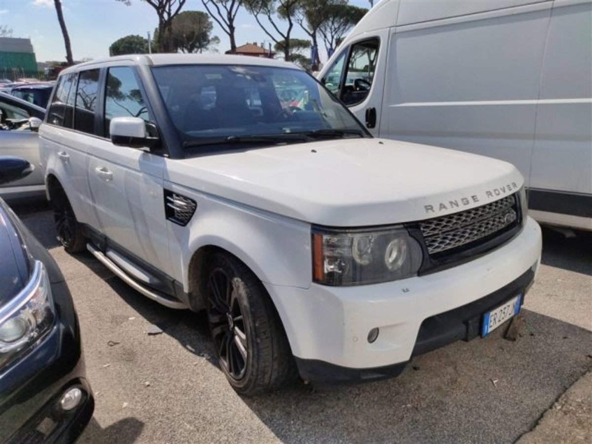 Land Rover Range Rover Sport 3.0 SDV6 HSE (4)