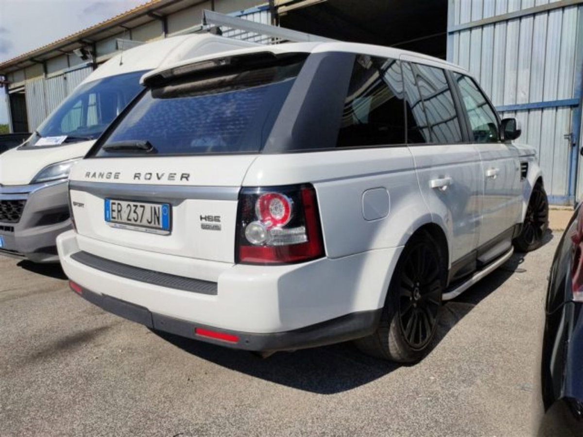 Land Rover Range Rover Sport 3.0 SDV6 HSE (5)