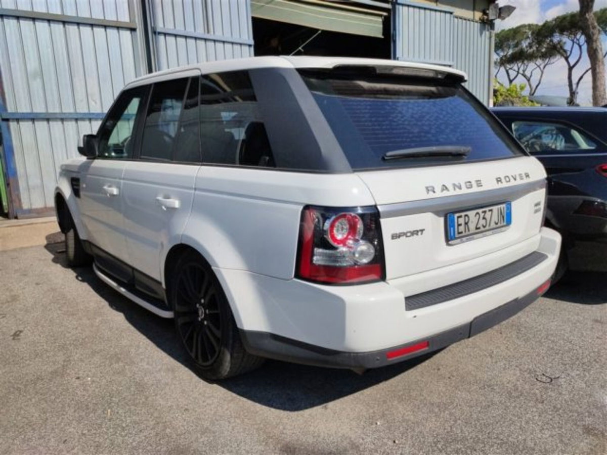 Land Rover Range Rover Sport 3.0 SDV6 HSE (7)