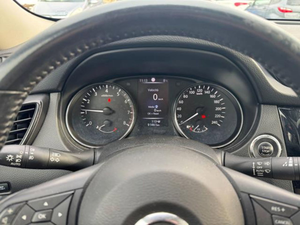 Nissan X-Trail 1.6 DIG-T 2WD Tekna (8)