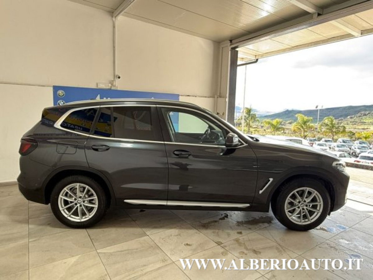 BMW X3 sdrive18d mhev 48V auto (3)