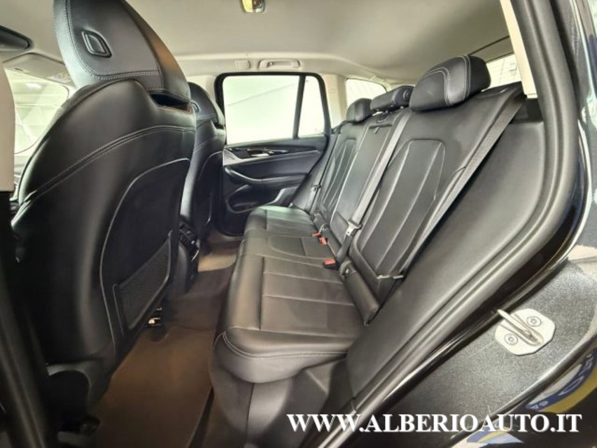 BMW X3 sdrive18d mhev 48V auto (9)