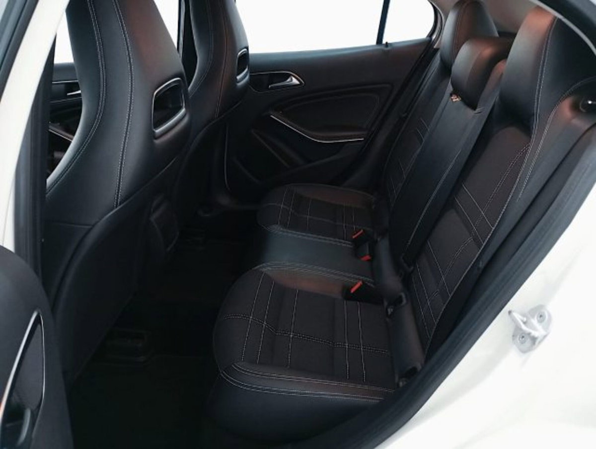 Mercedes-Benz GLA SUV 200 CDI Automatic 4Matic Sport (15)