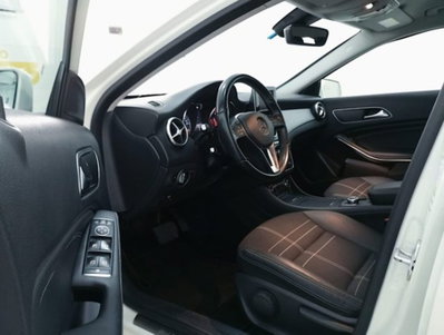 Mercedes-Benz GLA SUV 200 CDI Automatic 4Matic Sport (8)