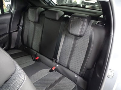 Peugeot 208 1.2 puretech Active s&s 100cv (12)