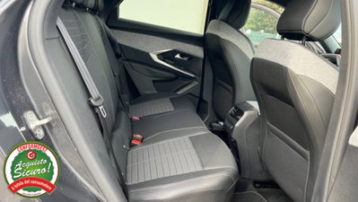 Peugeot 3008 1.2 hybrid Allure 145cv e-dcs6 (16)