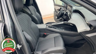Peugeot 3008 1.2 hybrid Allure 145cv e-dcs6 (8)