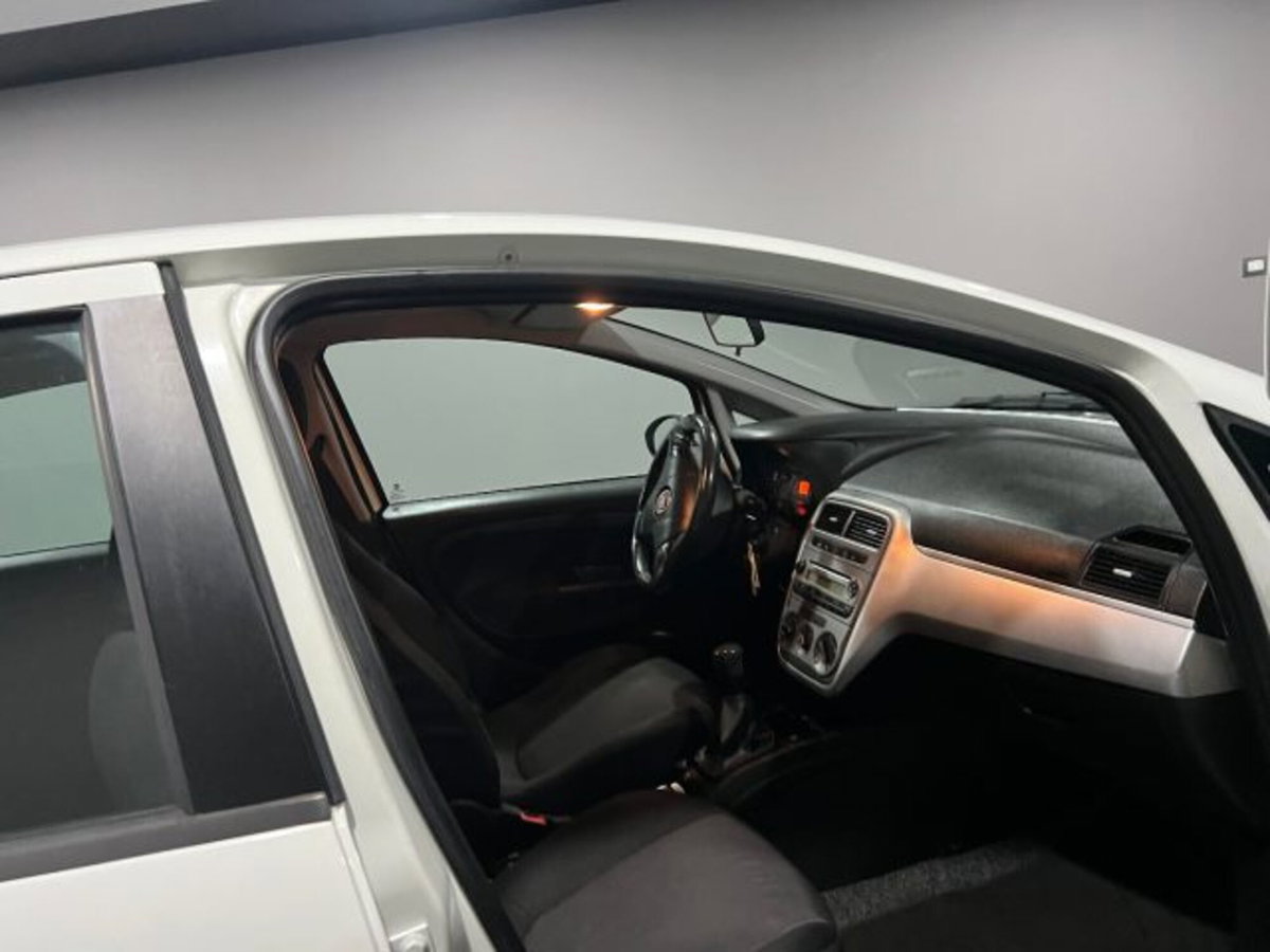 Fiat Punto 1.3 MJT II S&S 85 CV 5 porte ECO Easy (9)