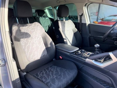 Peugeot 3008 1.6 HDi 110CV Premium (12)