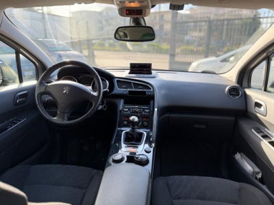 Peugeot 3008 1.6 HDi 110CV Premium (14)