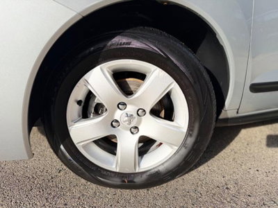 Peugeot 3008 1.6 HDi 110CV Premium (9)