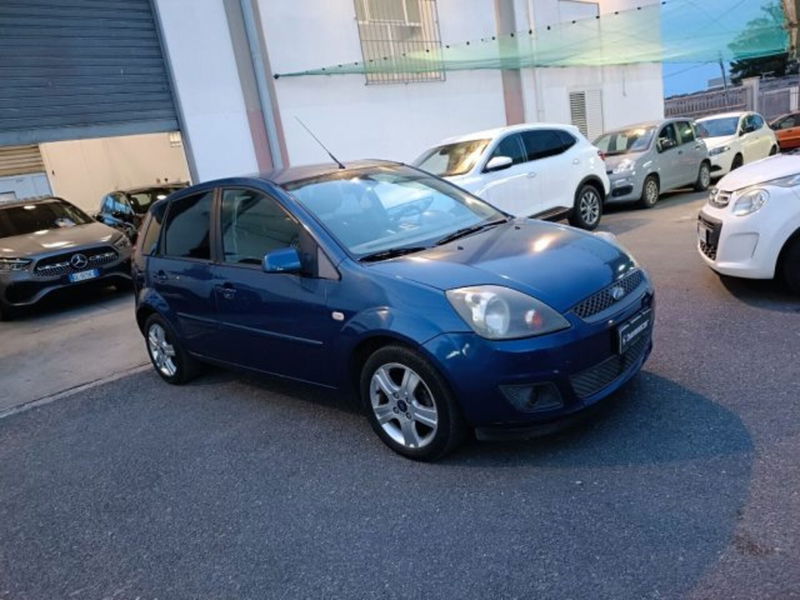 Ford Fiesta 1.4 TDCi 68CV 5 porte Titanium