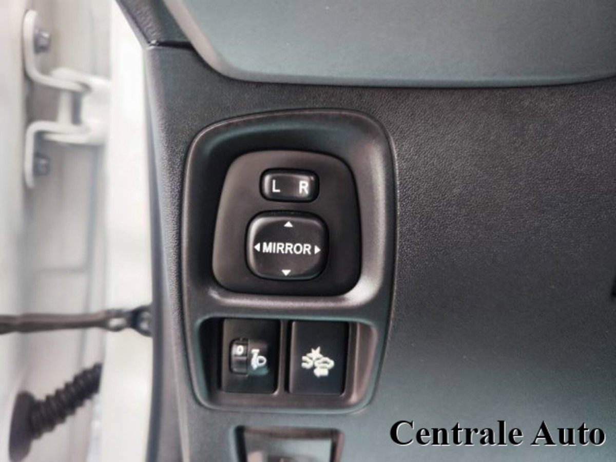 Toyota Aygo Connect 1.0 VVT-i 72 CV 5 porte x-wave MMT (17)