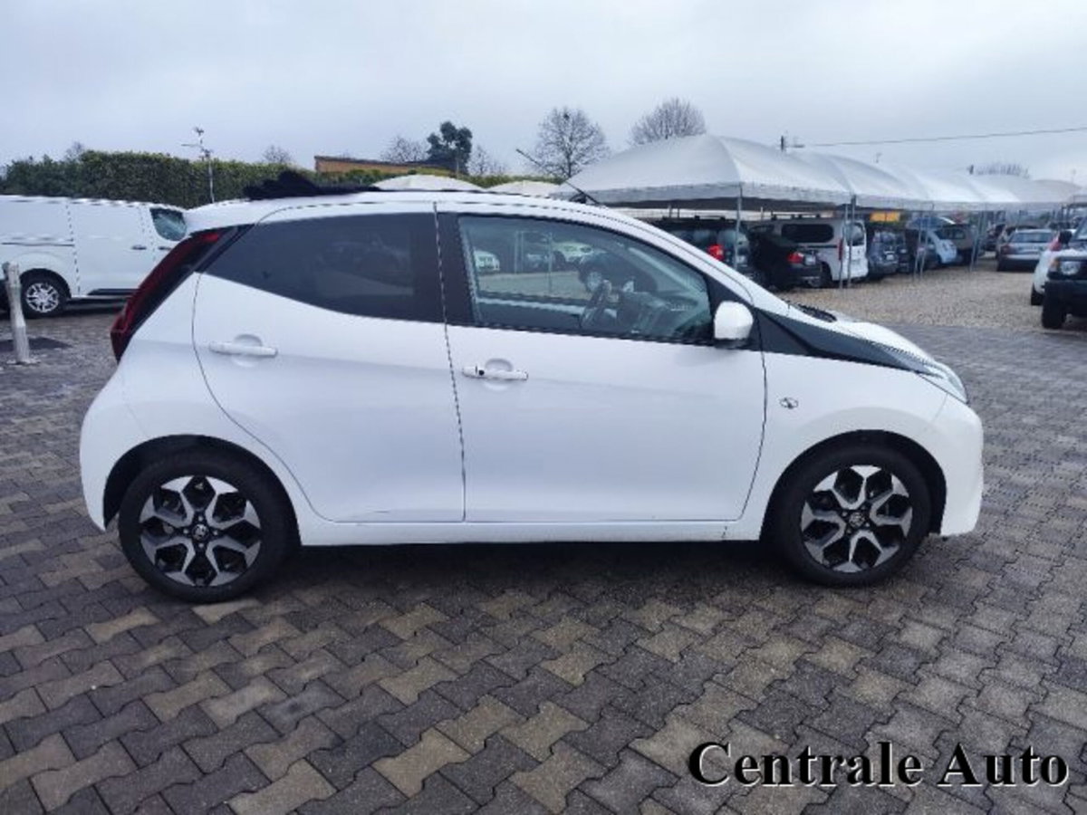 Toyota Aygo Connect 1.0 VVT-i 72 CV 5 porte x-wave MMT (4)