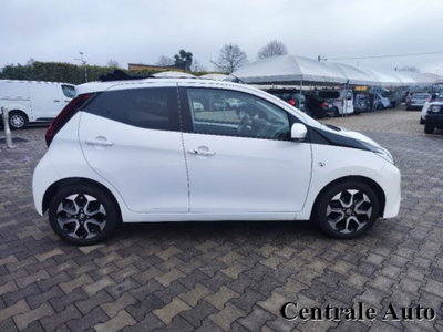 Toyota Aygo Connect 1.0 VVT-i 72 CV 5 porte x-wave MMT (4)