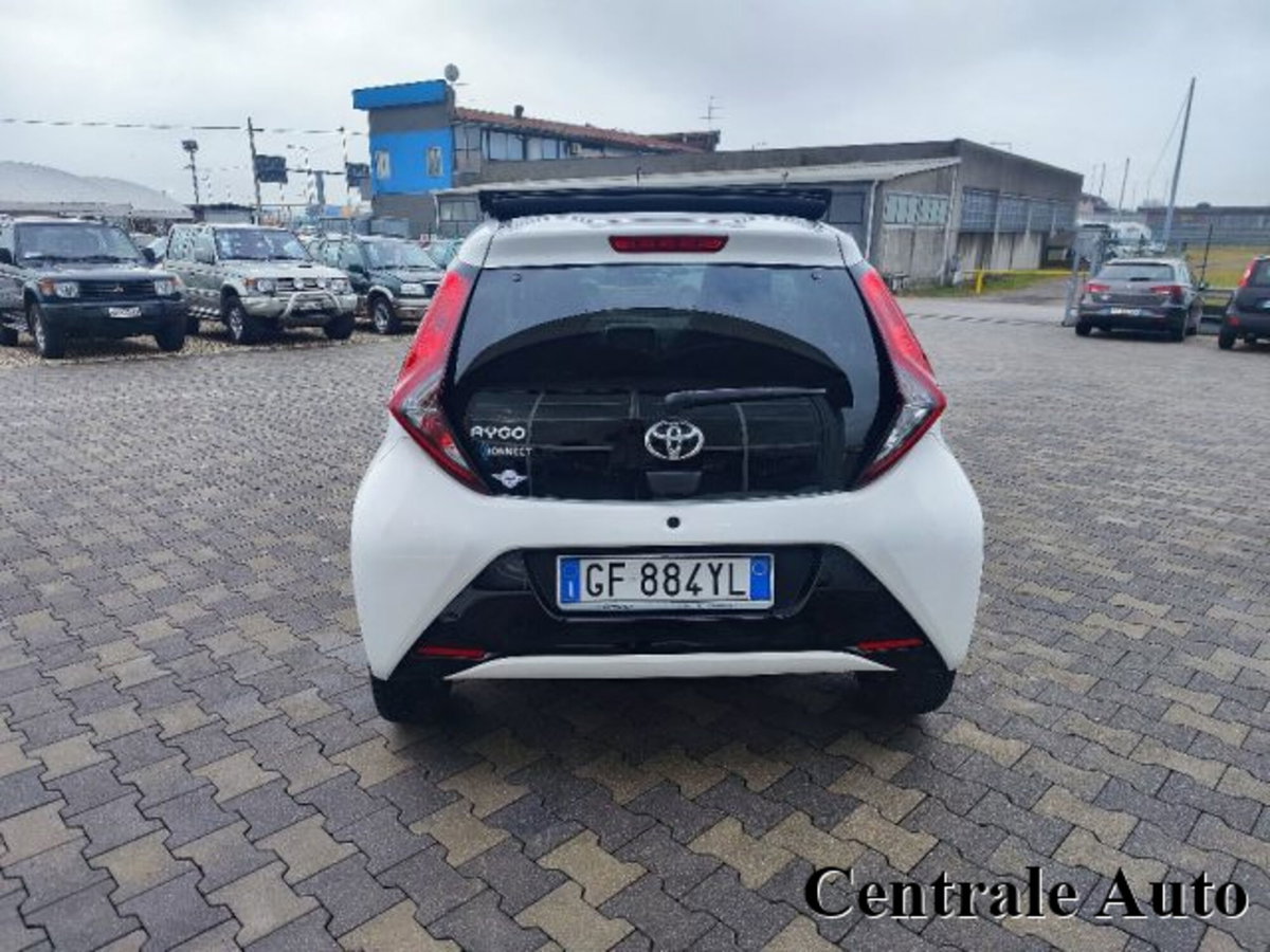 Toyota Aygo Connect 1.0 VVT-i 72 CV 5 porte x-wave MMT (6)