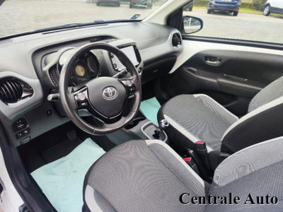 Toyota Aygo Connect 1.0 VVT-i 72 CV 5 porte x-wave MMT (9)