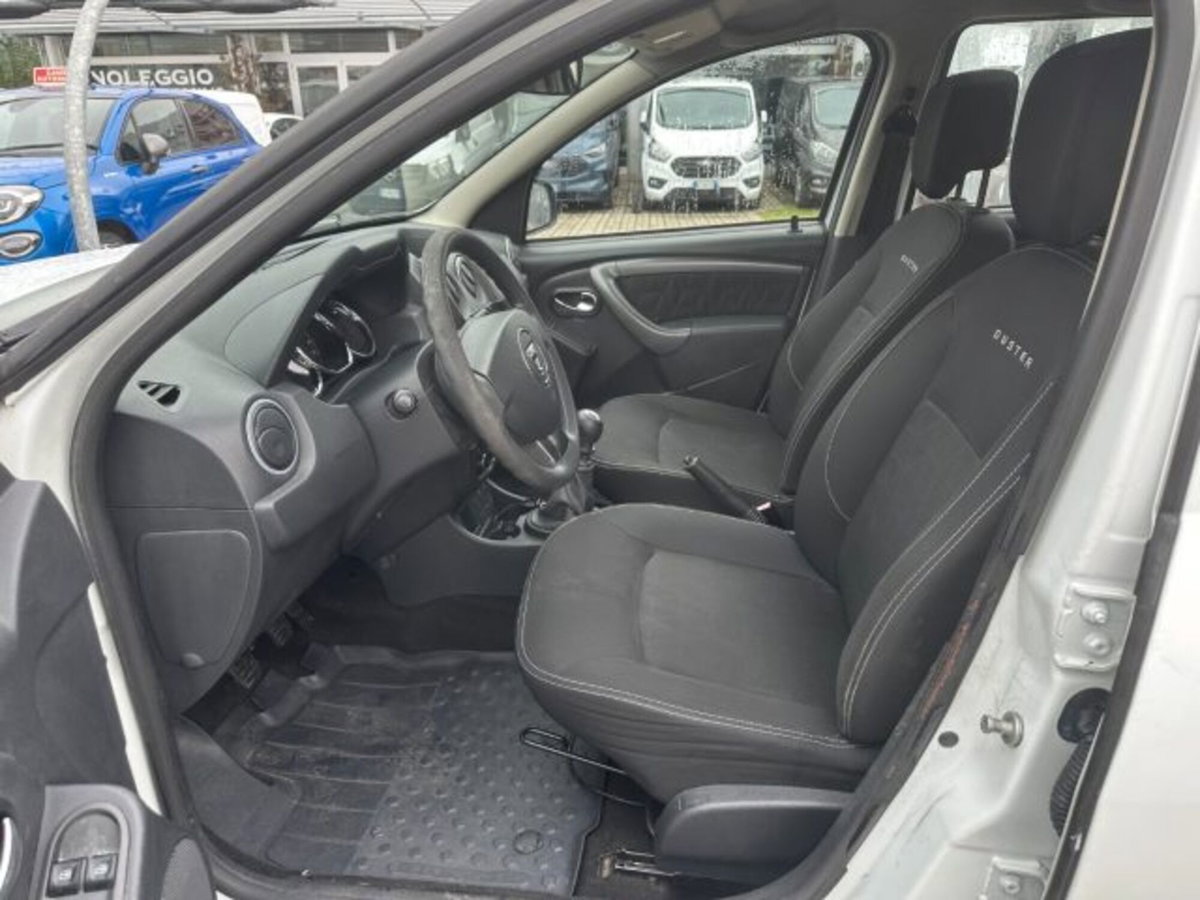 Dacia Duster 1.2 TCe 125CV 4x2 Lauréate (6)