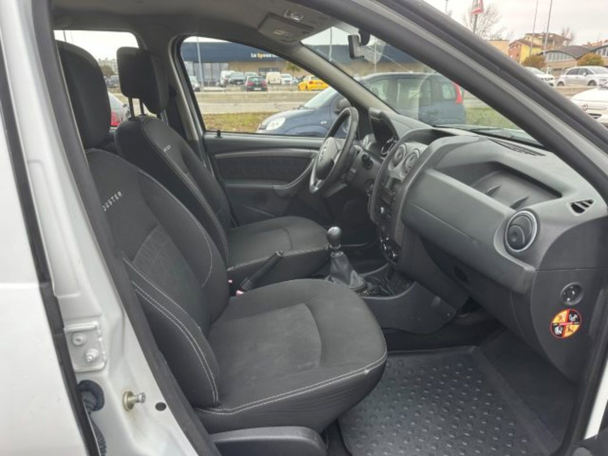 Dacia Duster 1.2 TCe 125CV 4x2 Lauréate (9)