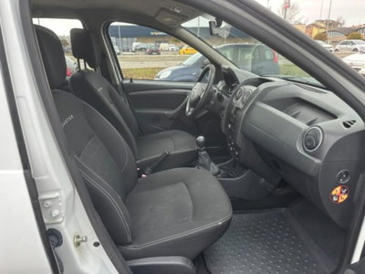 Dacia Duster 1.2 TCe 125CV Start&Stop 4x2 Prestige (9)