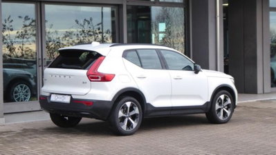Volvo XC40 B3 automatico Plus Dark (3)