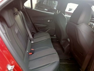 Peugeot 2008 BlueHDi 130 S&S EAT8 GT Pack (8)