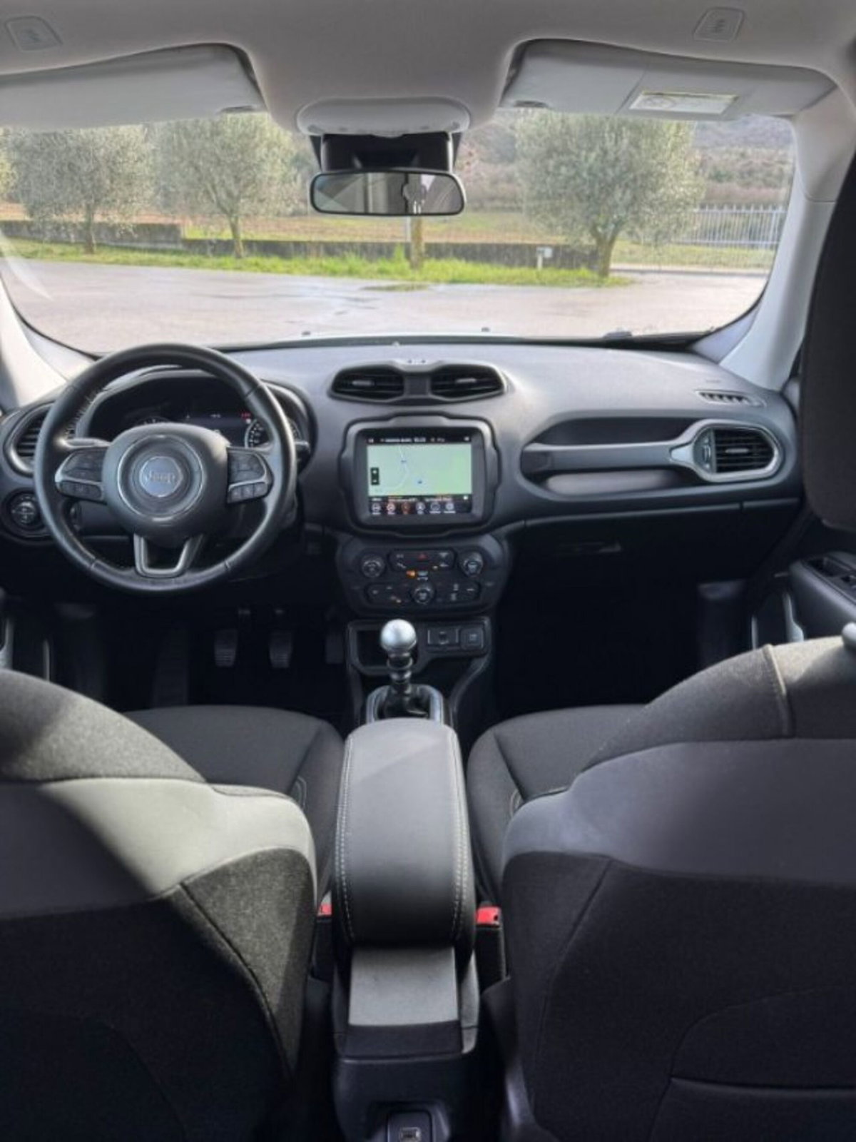 Jeep Renegade 1.6 Mjt 120 CV Limited (9)