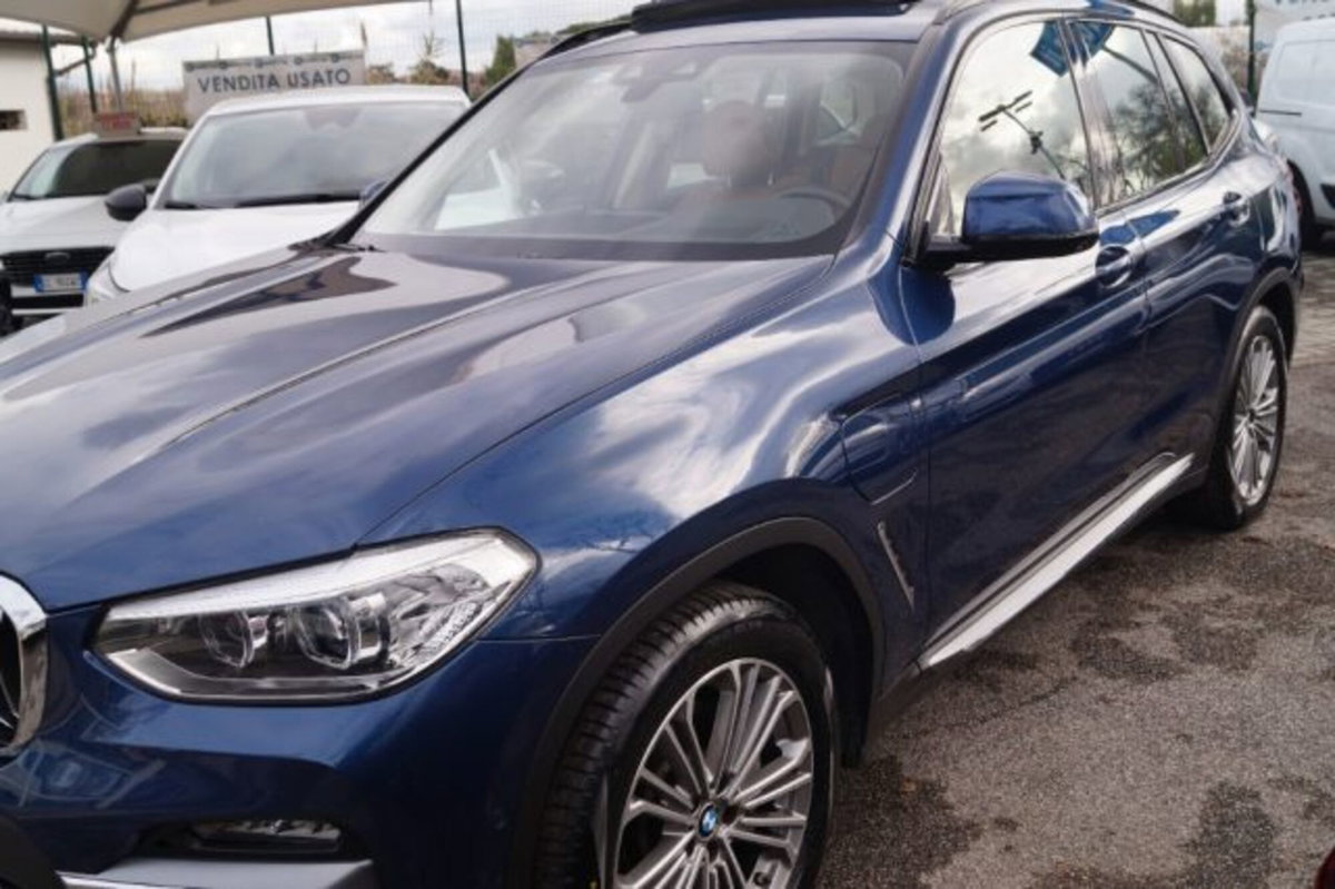 BMW X3 xDrive30e Luxury (2)