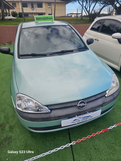 Opel Corsa 1.2i 16V cat 3 porte usata