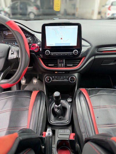 Ford Fiesta 1.5 TDCi 3 porte ST-Line (13)