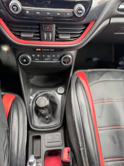 Ford Fiesta 1.5 TDCi 3 porte ST-Line (16)