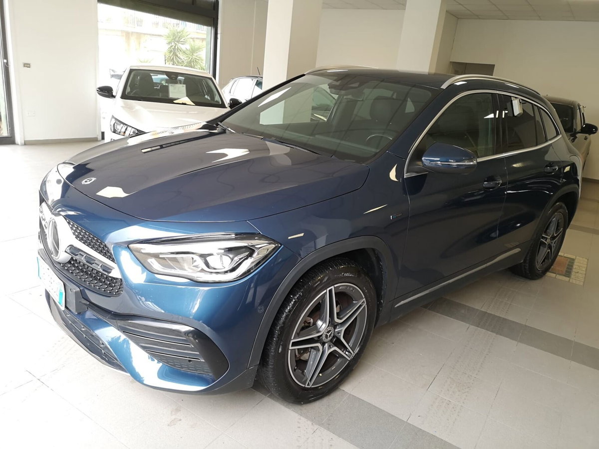 Mercedes-Benz GLA SUV 250 e EQ-Power Automatic Premium