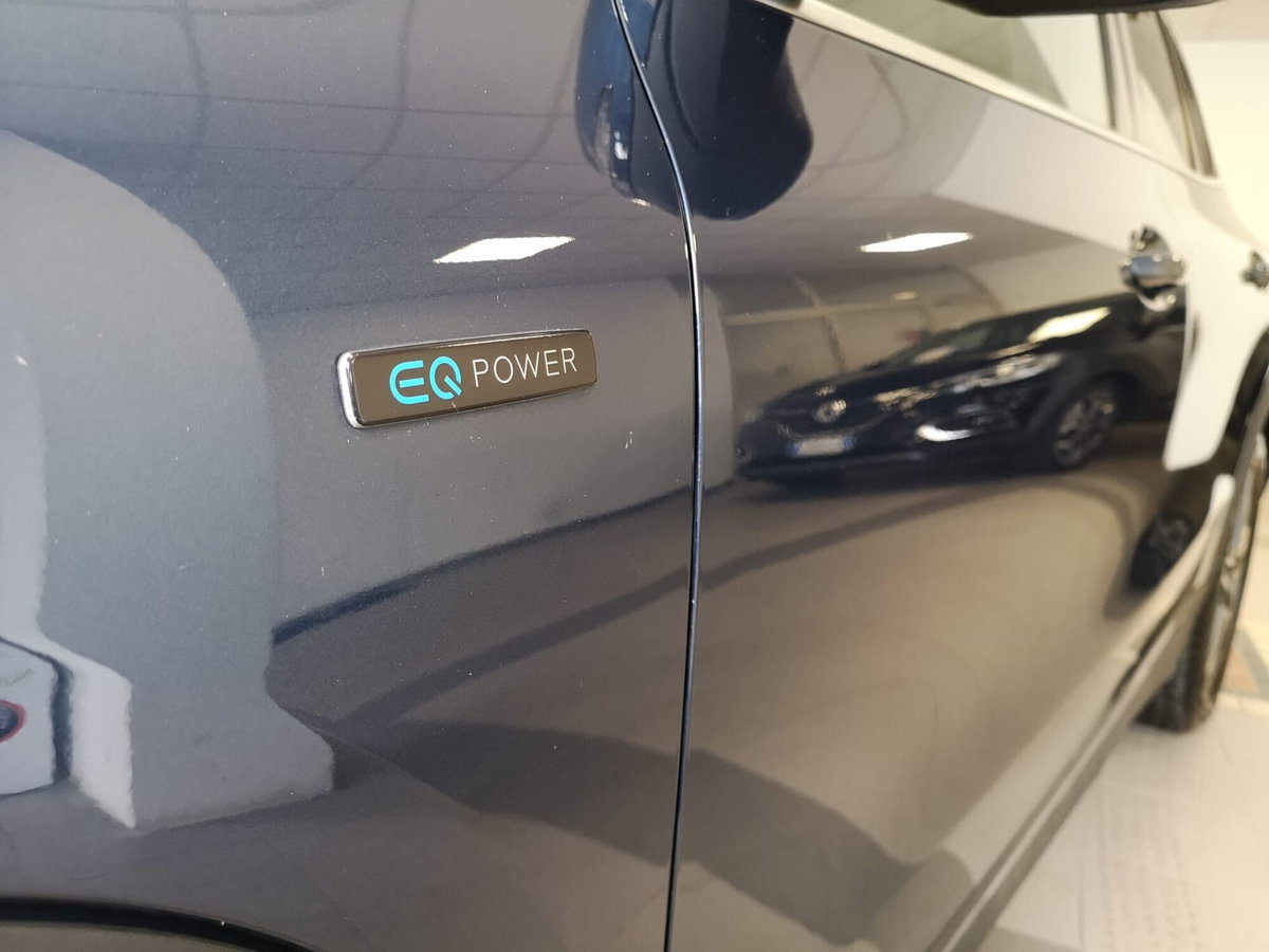 Mercedes-Benz GLA SUV 250 e EQ-Power Automatic Premium (10)
