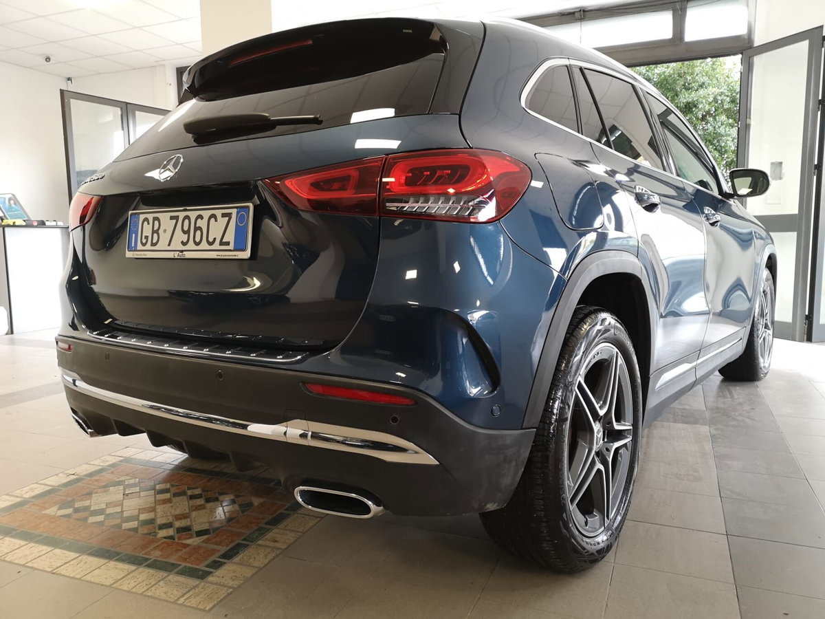 Mercedes-Benz GLA SUV 250 e EQ-Power Automatic Premium (13)
