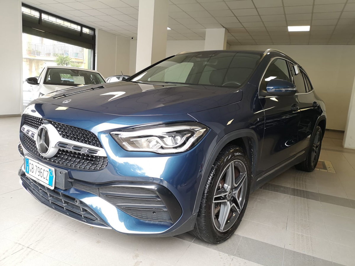 Mercedes-Benz GLA SUV 250 e EQ-Power Automatic Premium (4)