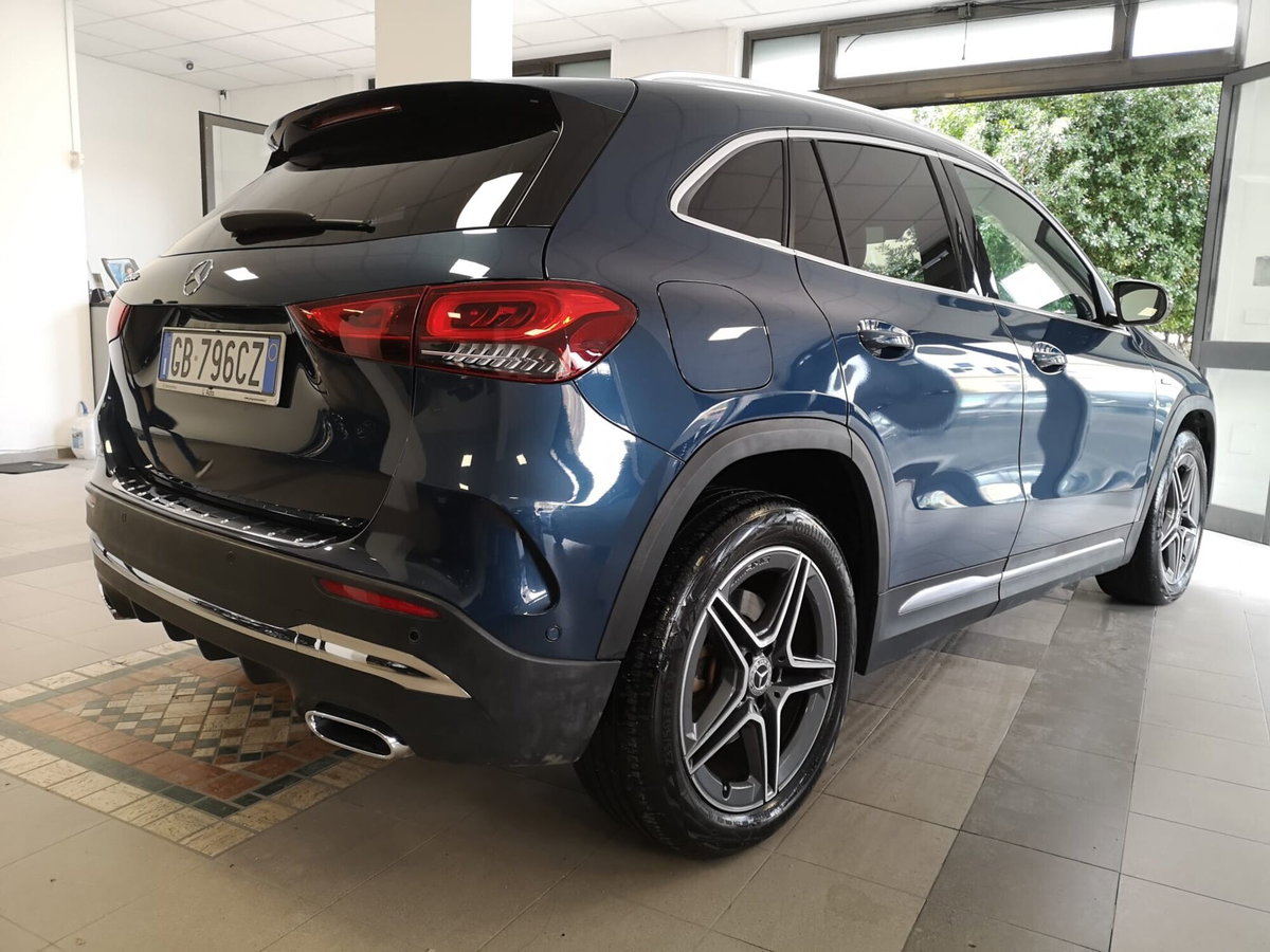 Mercedes-Benz GLA SUV 250 e EQ-Power Automatic Premium (7)
